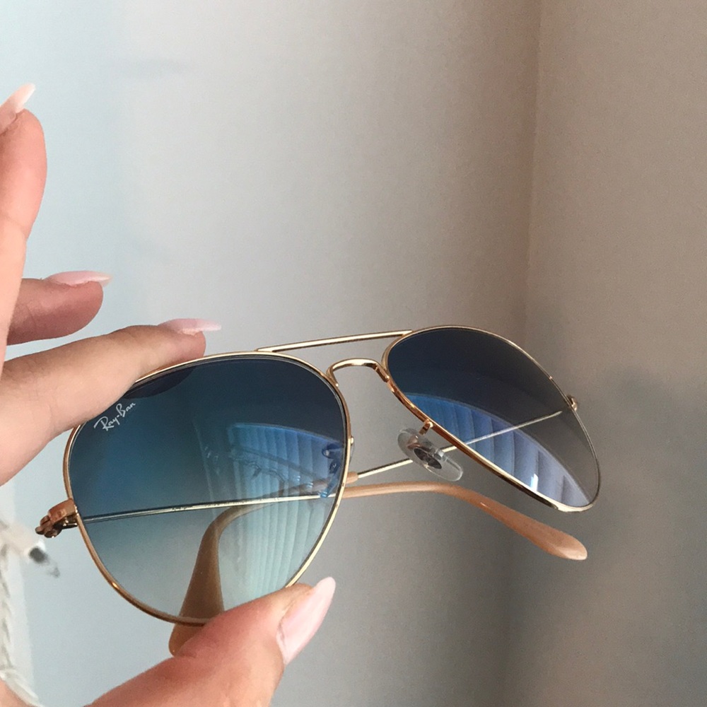 Women’s Ray Ban- Aviator style! - Picture 5 of 8